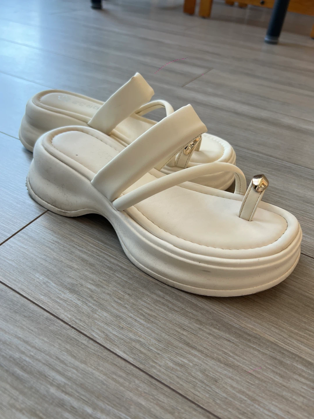 White Platform Thong Sandals with Gold Accent - photo 2
