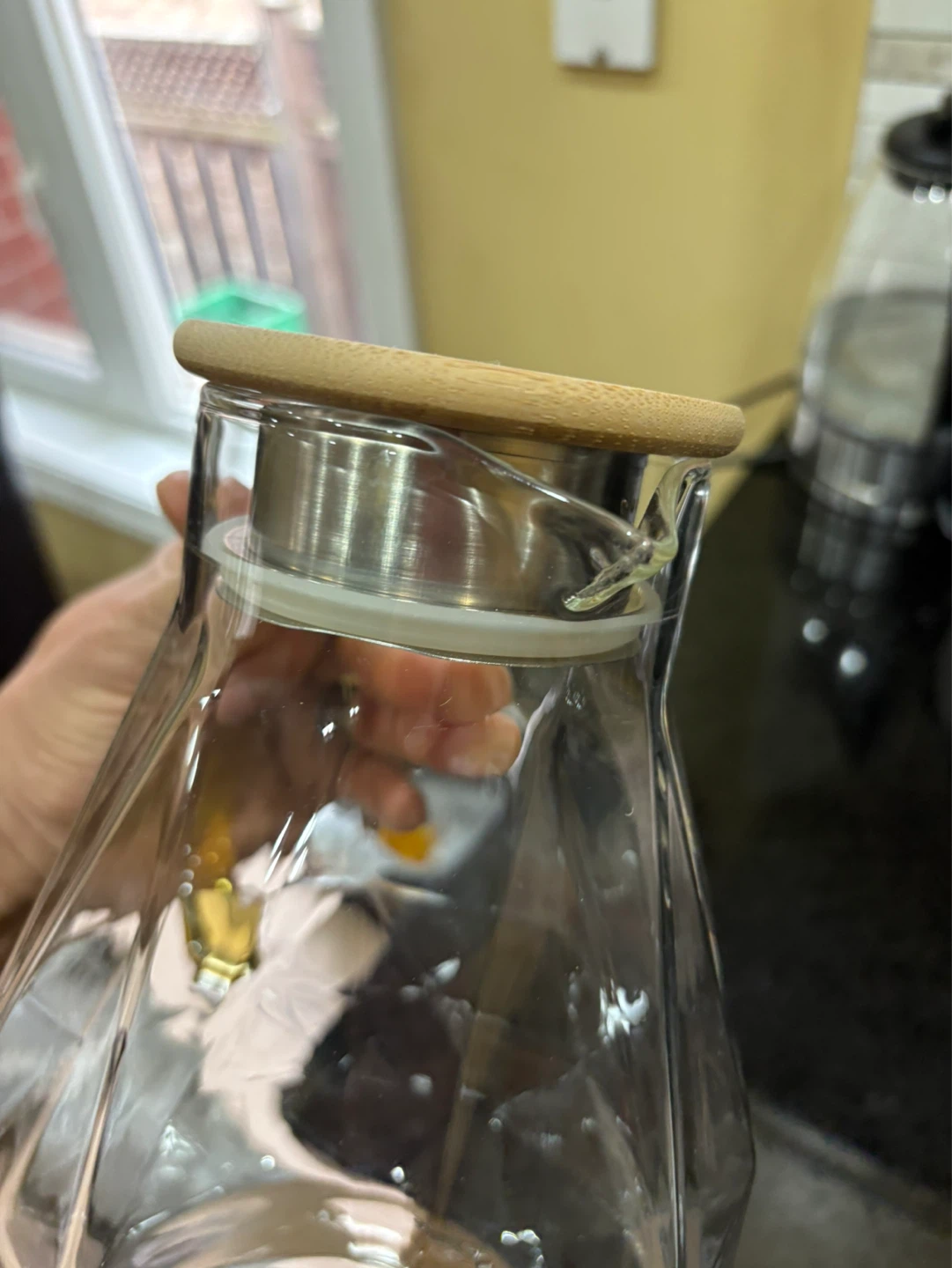 Glass Water Pitcher hexagon bottom  with Bamboo Lid - photo 4