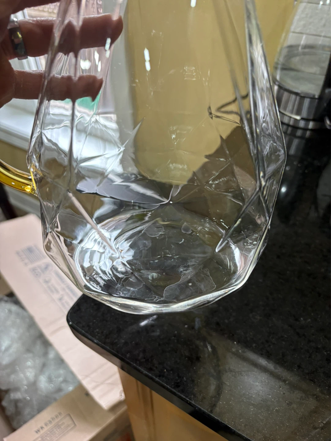 Glass Water Pitcher hexagon bottom  with Bamboo Lid - photo 2