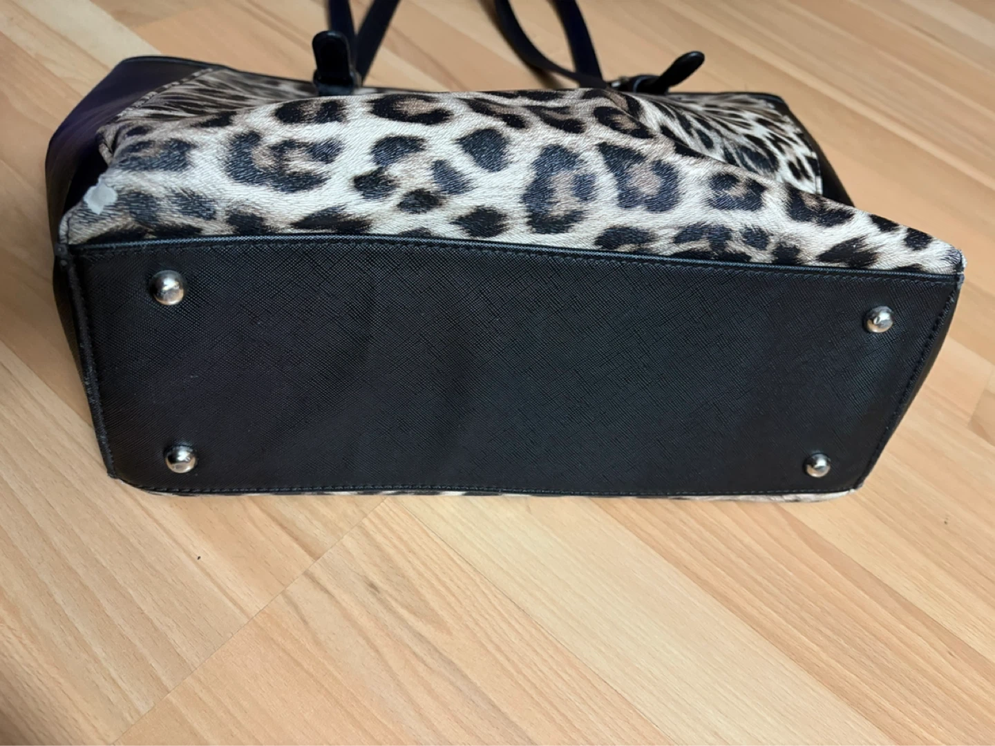 Women’s Leopard Purse $10 firm - photo 3