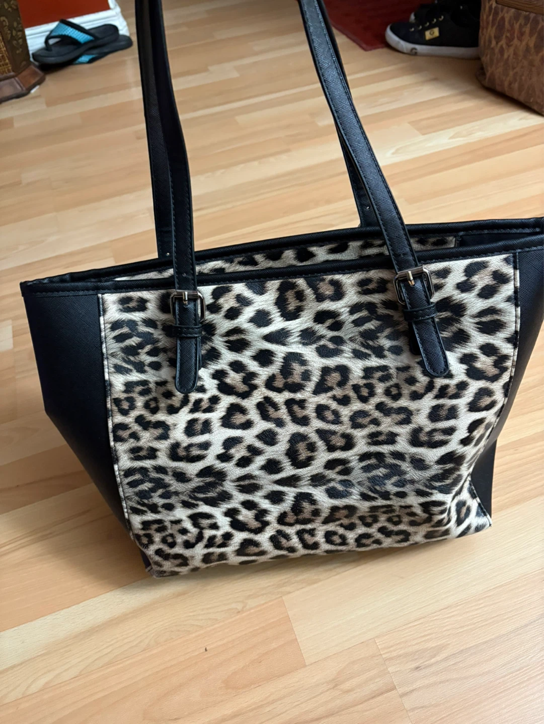 Women’s Leopard Purse $10 firm