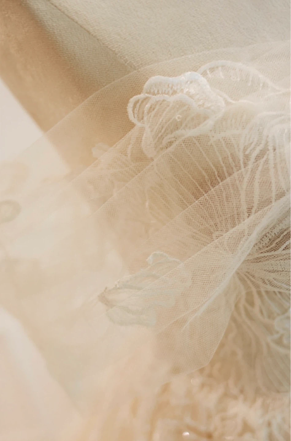 Wedding dress + matching veil - photo 4