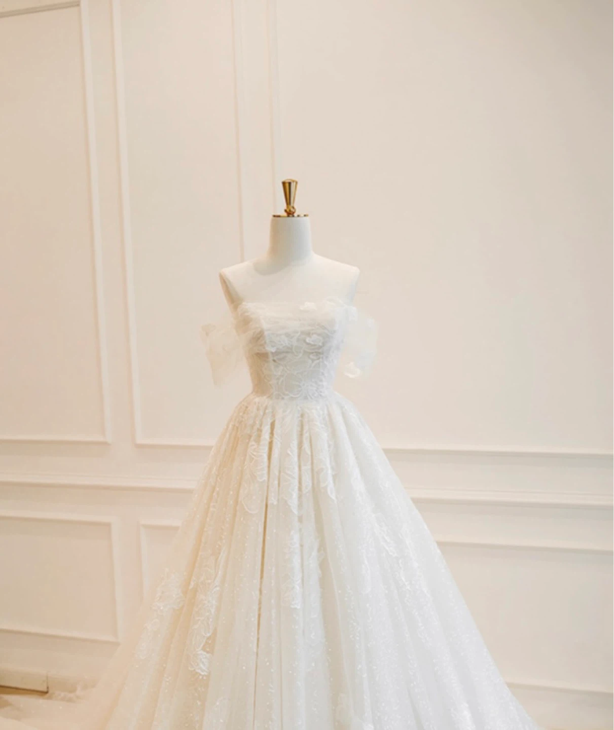 Wedding dress + matching veil - photo 2