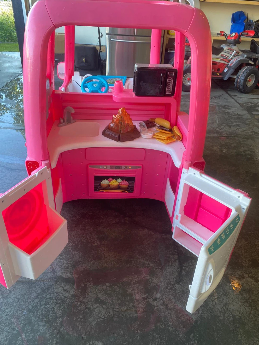 Little Tikes Barbie Camper - photo 5