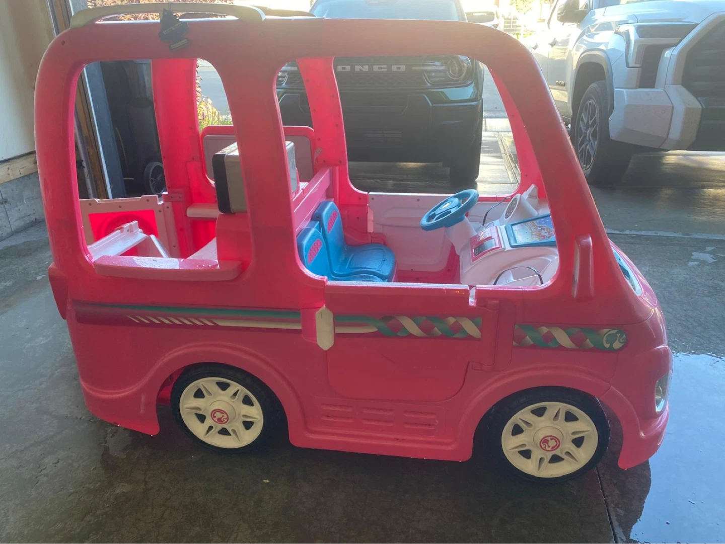 Little Tikes Barbie Camper - photo 3