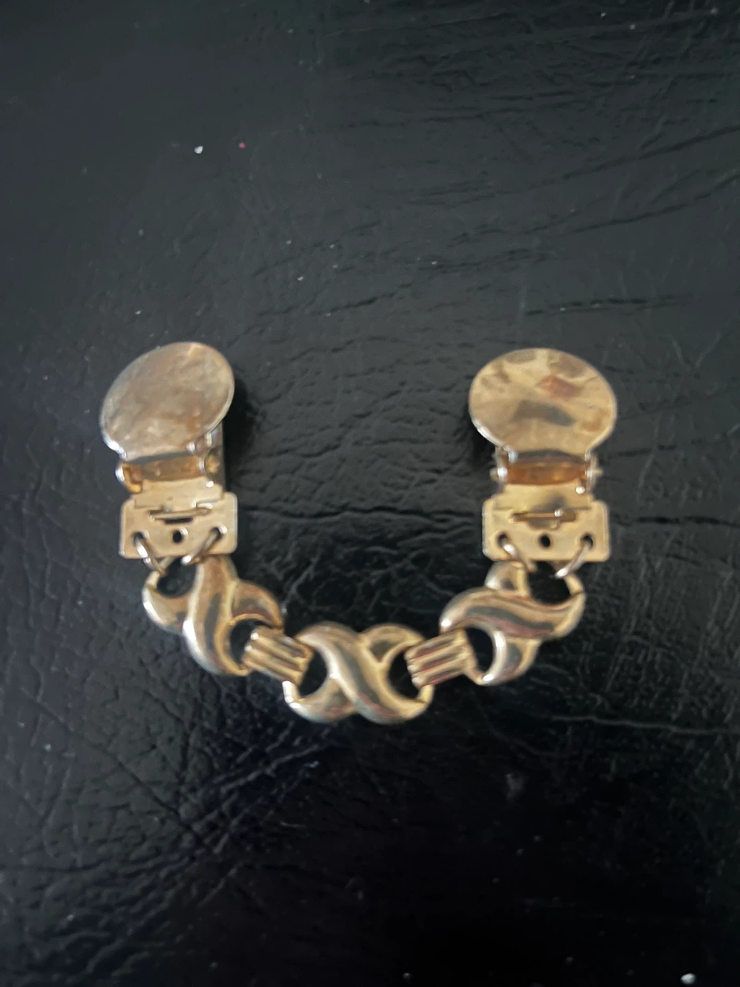 Vintage Sweater Clip GOLD VINTAGE RARE Tone