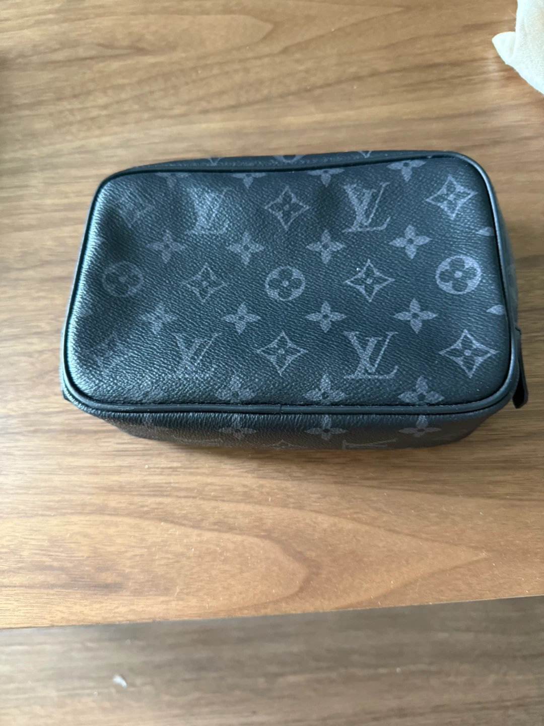 Louis Vuitton Monogram Pouch - photo 2