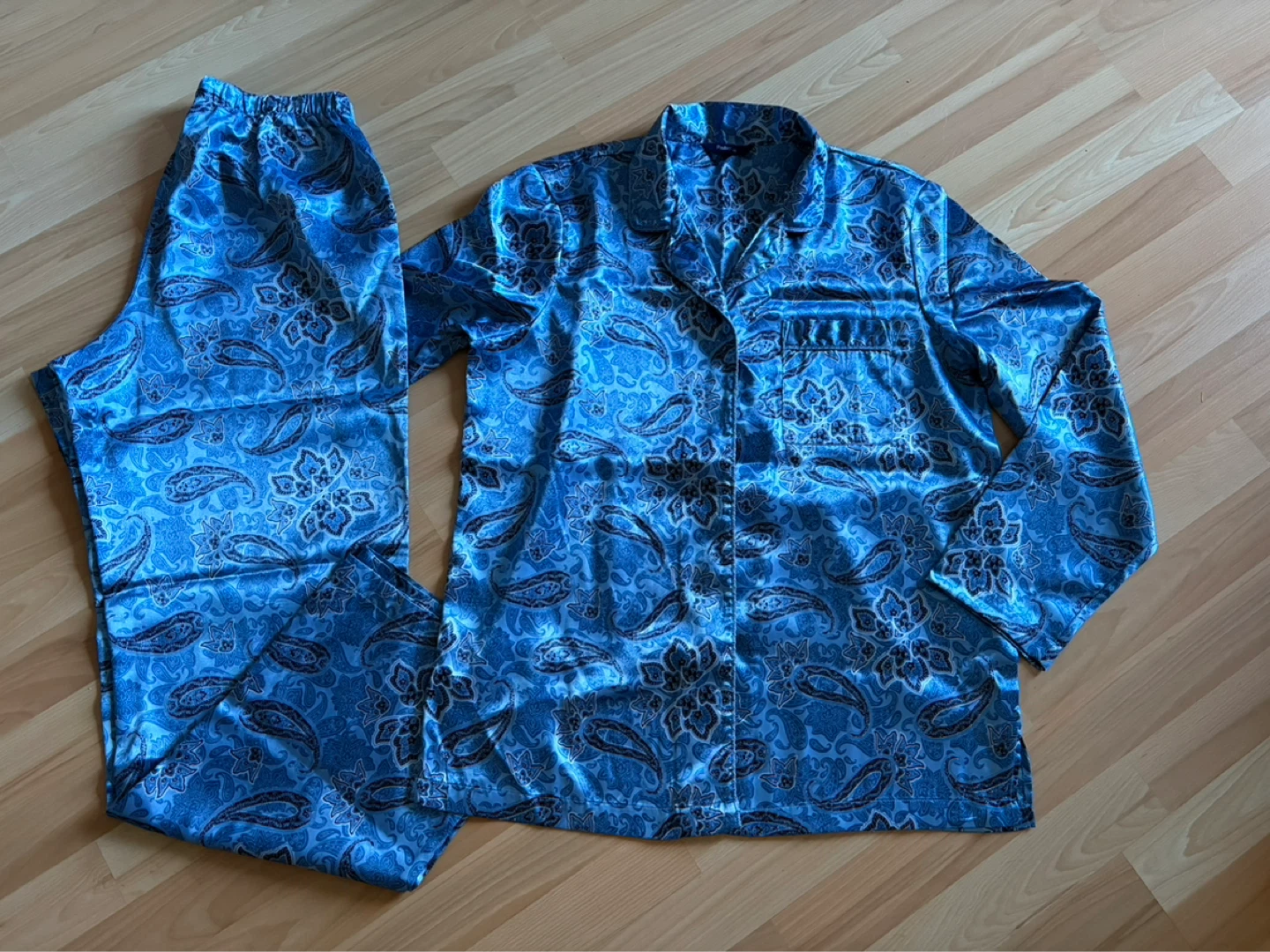 Women’s Sleepwear Size Medium  $10 firm