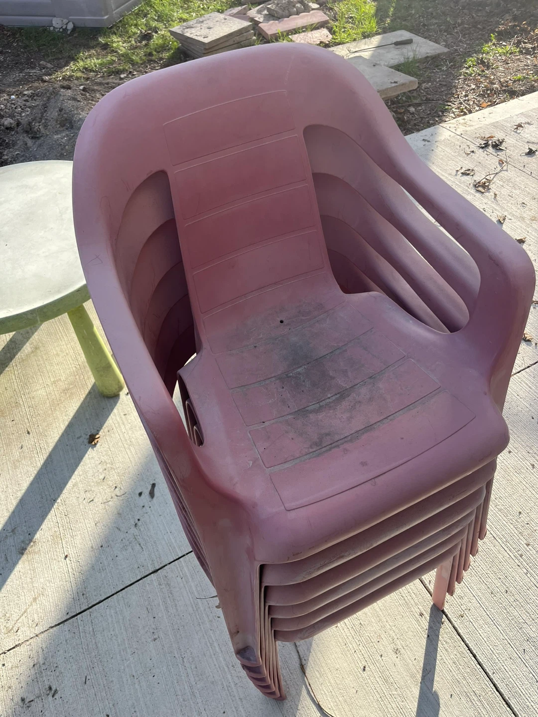 6 Pink Plastic Outdoor Chairs