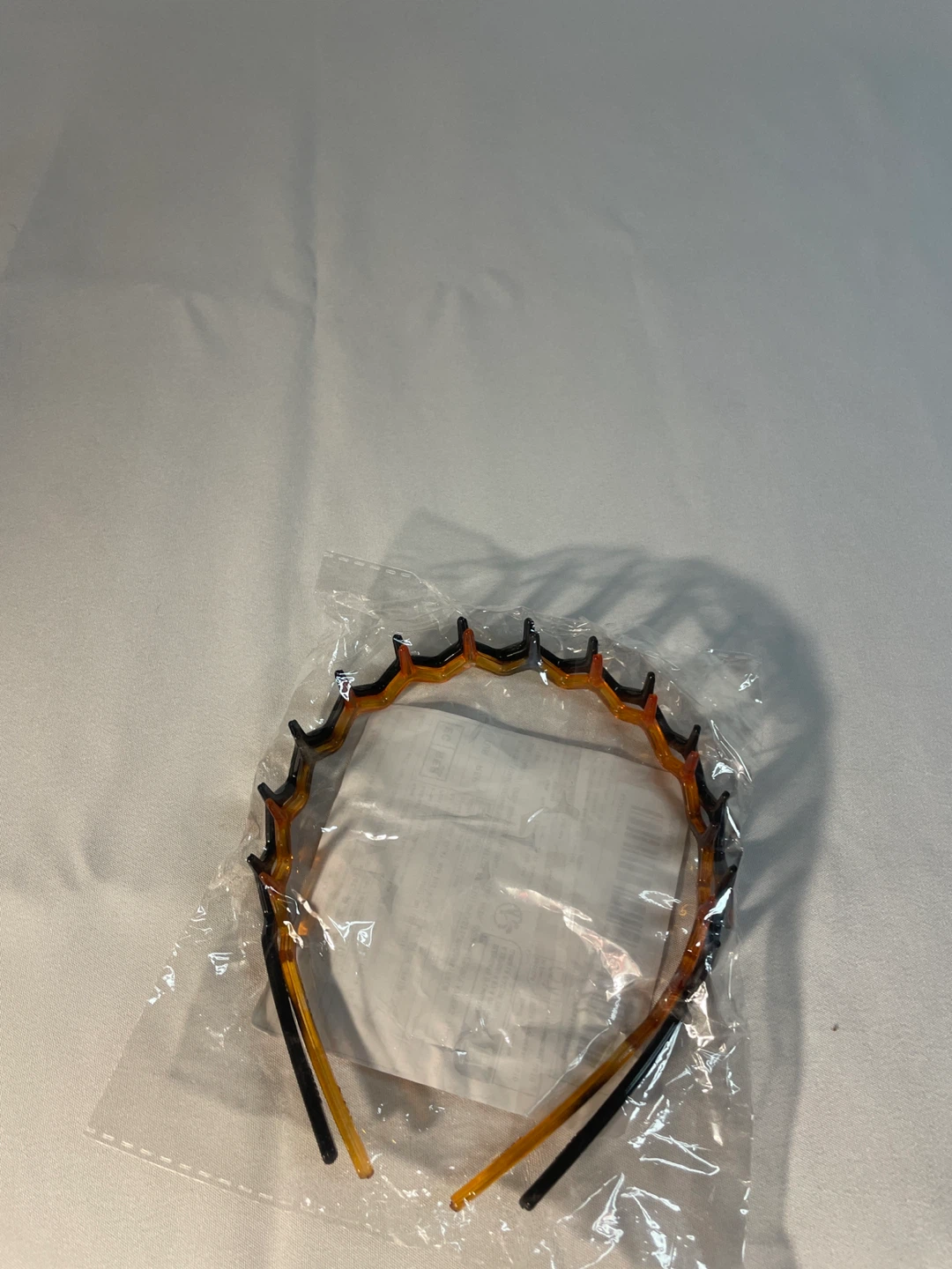 Wavy Hairband with Teeth