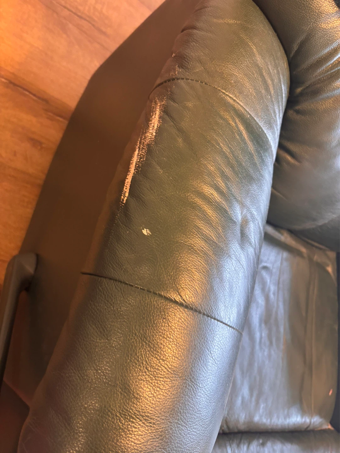 2 Dark Green Leather Recliner Chairs - photo 3