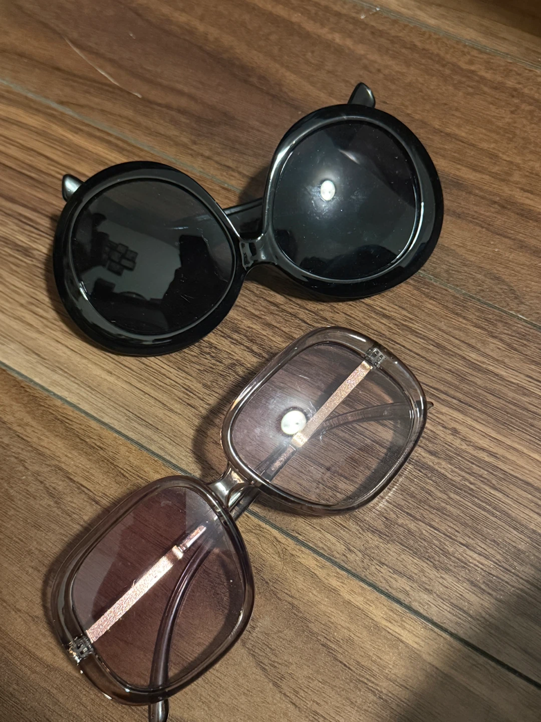 2 Pairs of Sunglasses