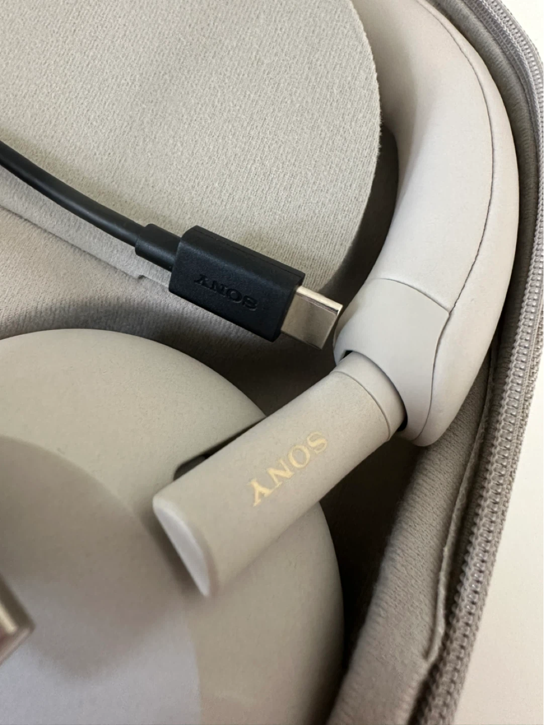 Sony WH-1000XM5 Wireless Noise Cancelling Headphones - photo 3