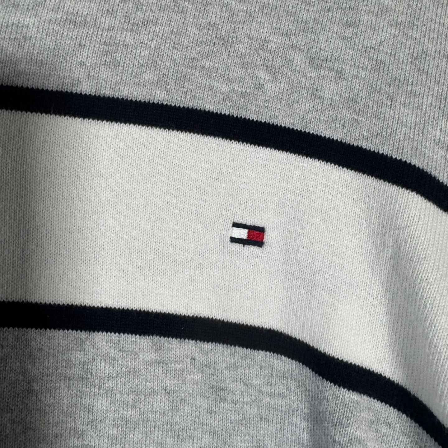 Tommy Hilfiger V-Neck Sweater XL Grey White Blue Stripe - photo 2