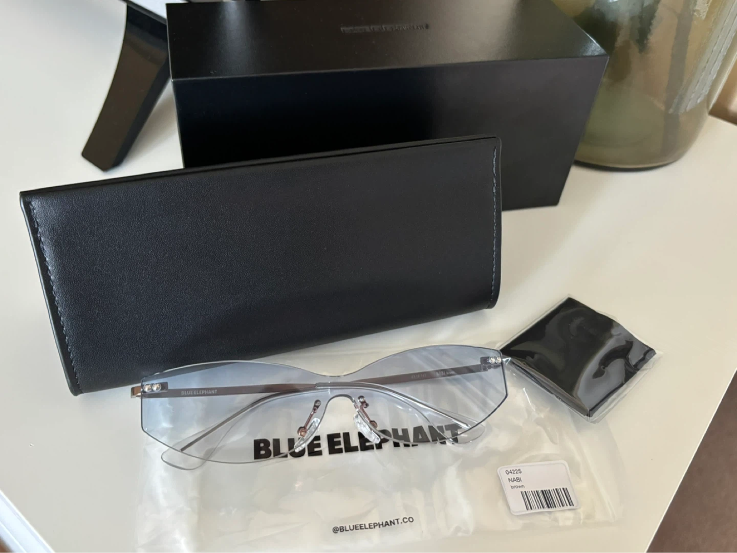 Blue Elephant Nabi Rimless Sunglasses