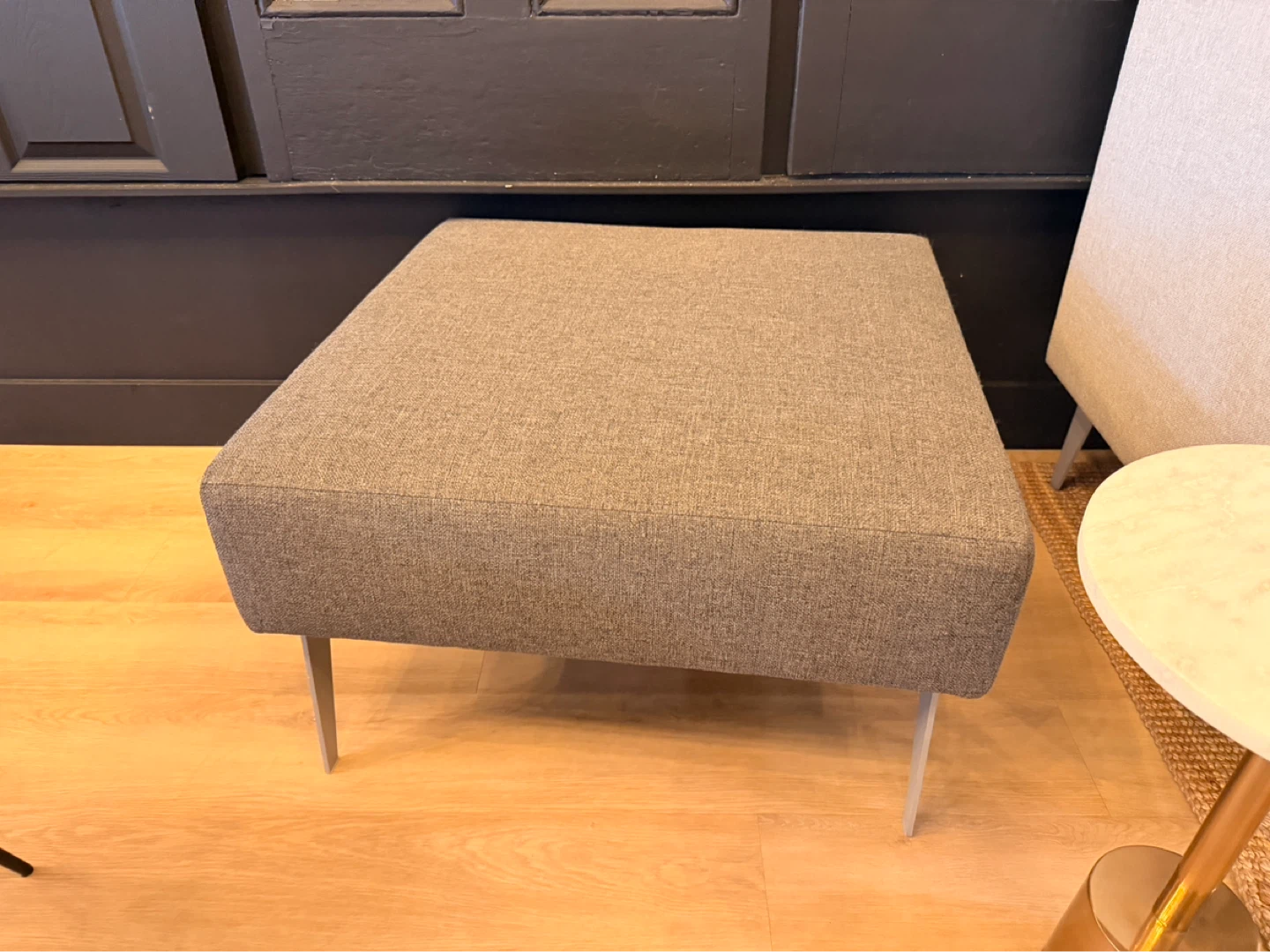 Grey Fabric High-Back Booth Seating x2 with Yellow Pillows - photo 3