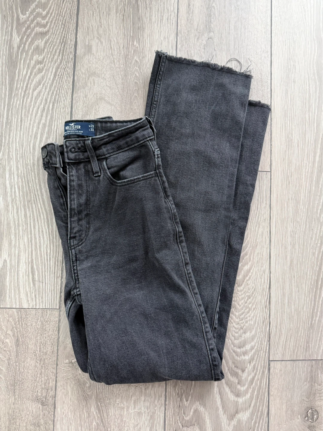 Hollister Ultra High-Rise Dad Jeans