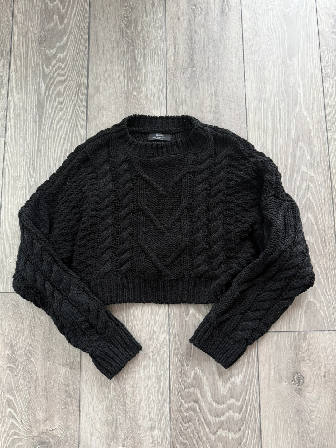 Bershka Black Cropped Sweater