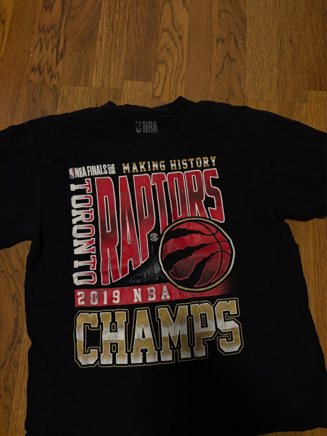 Toronto Raptors 2019 NBA Champs T-Shirt L