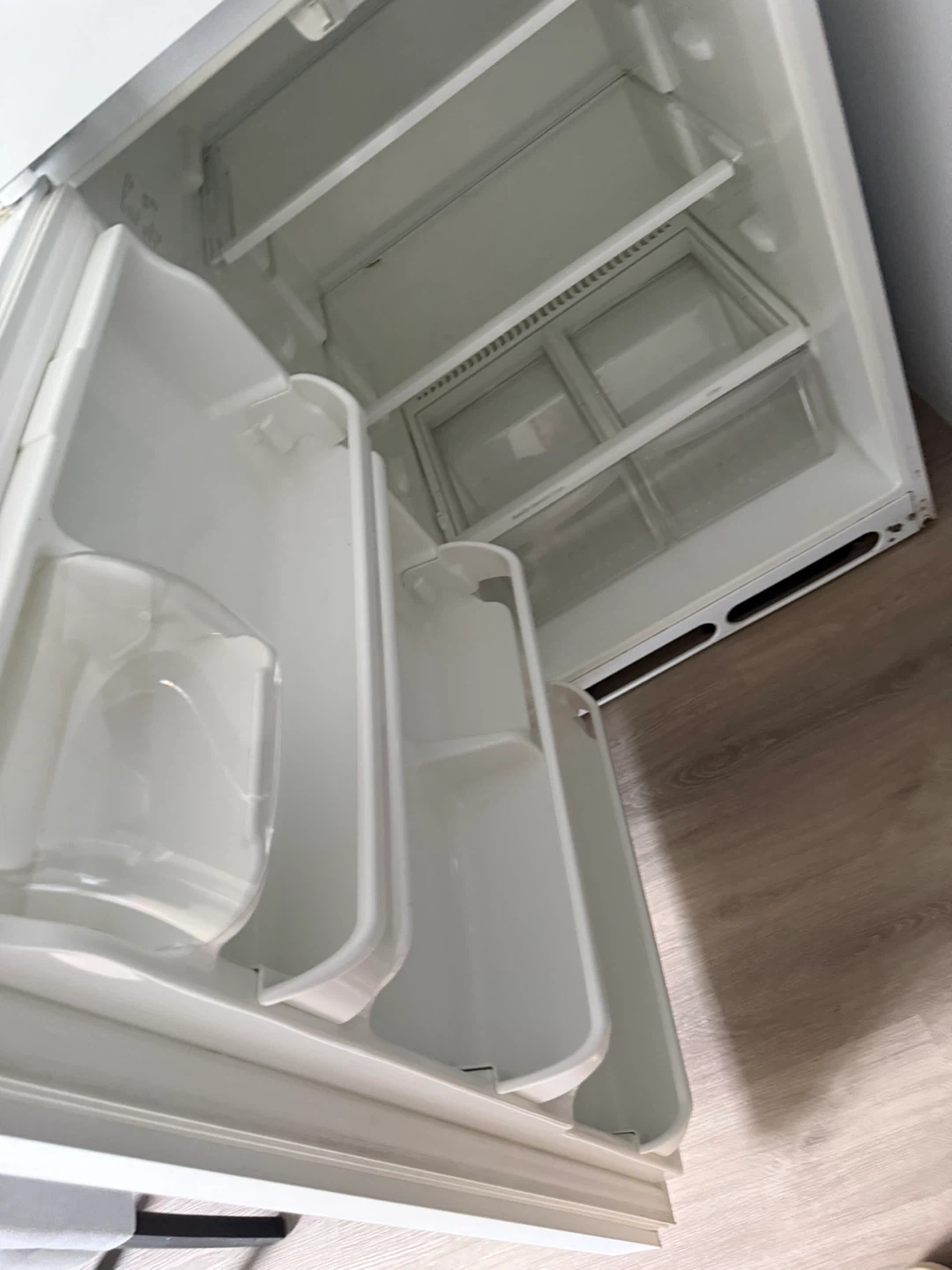 White Whirlpool Top-Freezer Refrigerator
