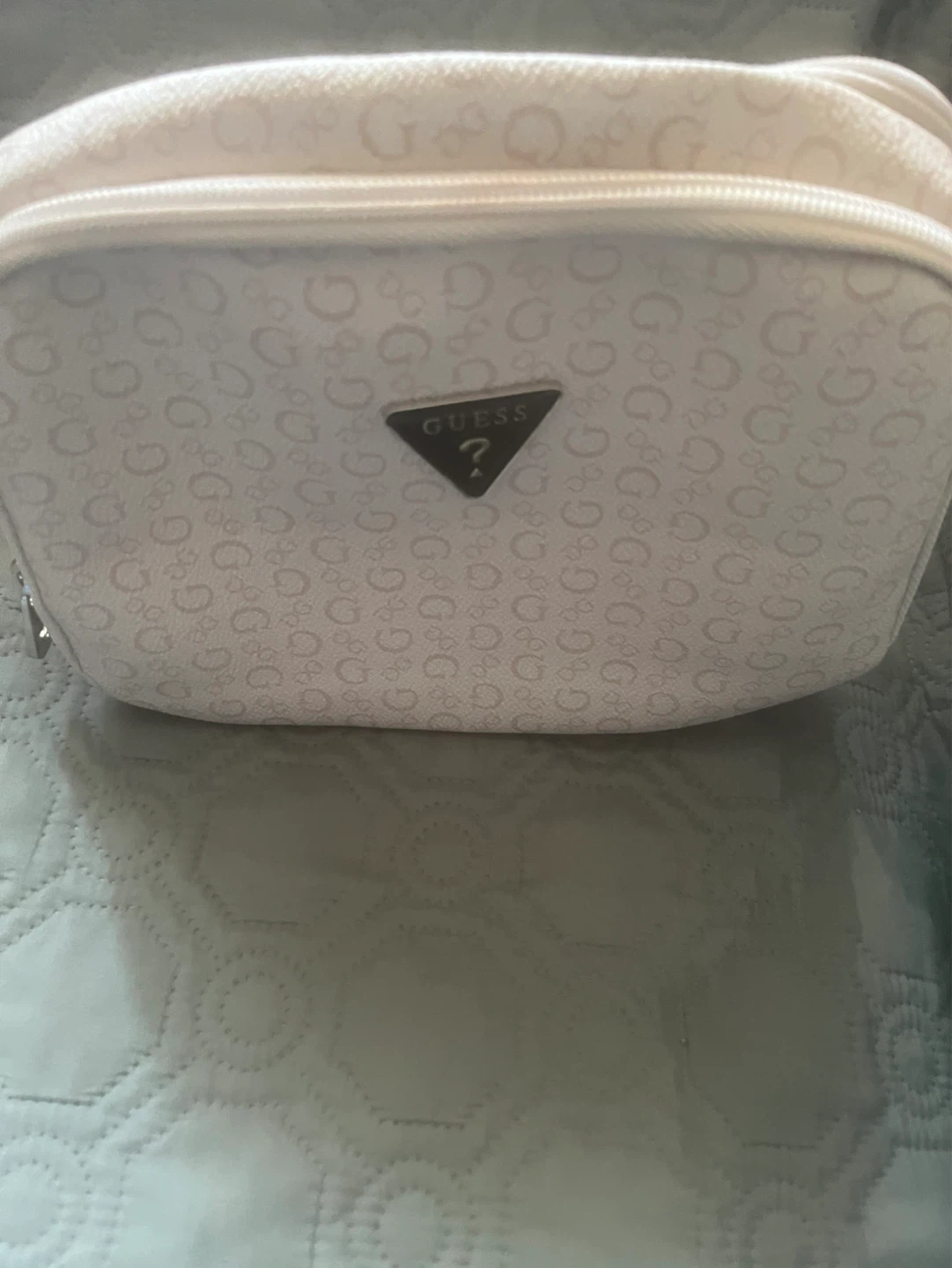 Guess Cosmetic Bag