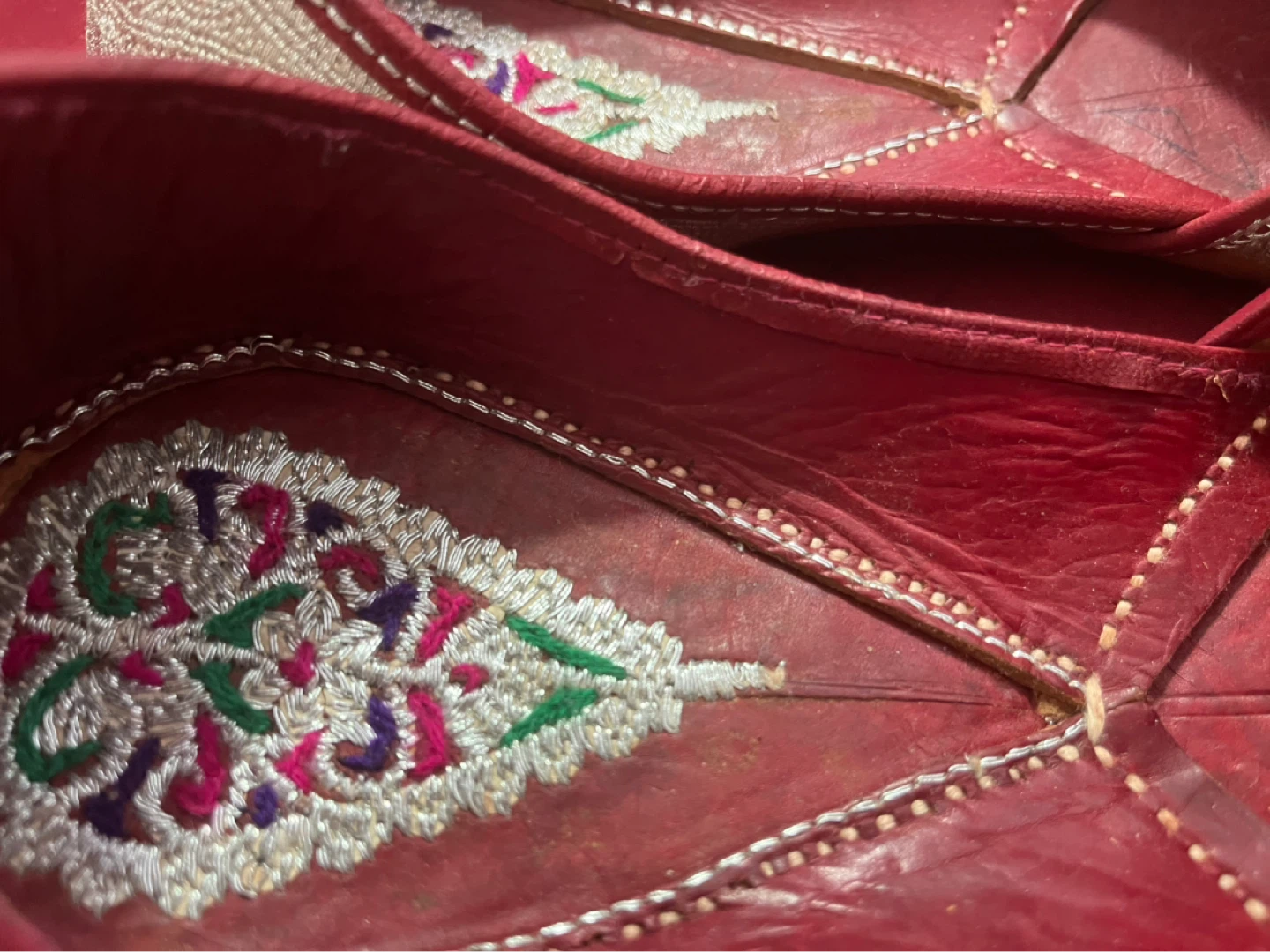 Embroidered Red Leather Jutti Shoes - photo 5