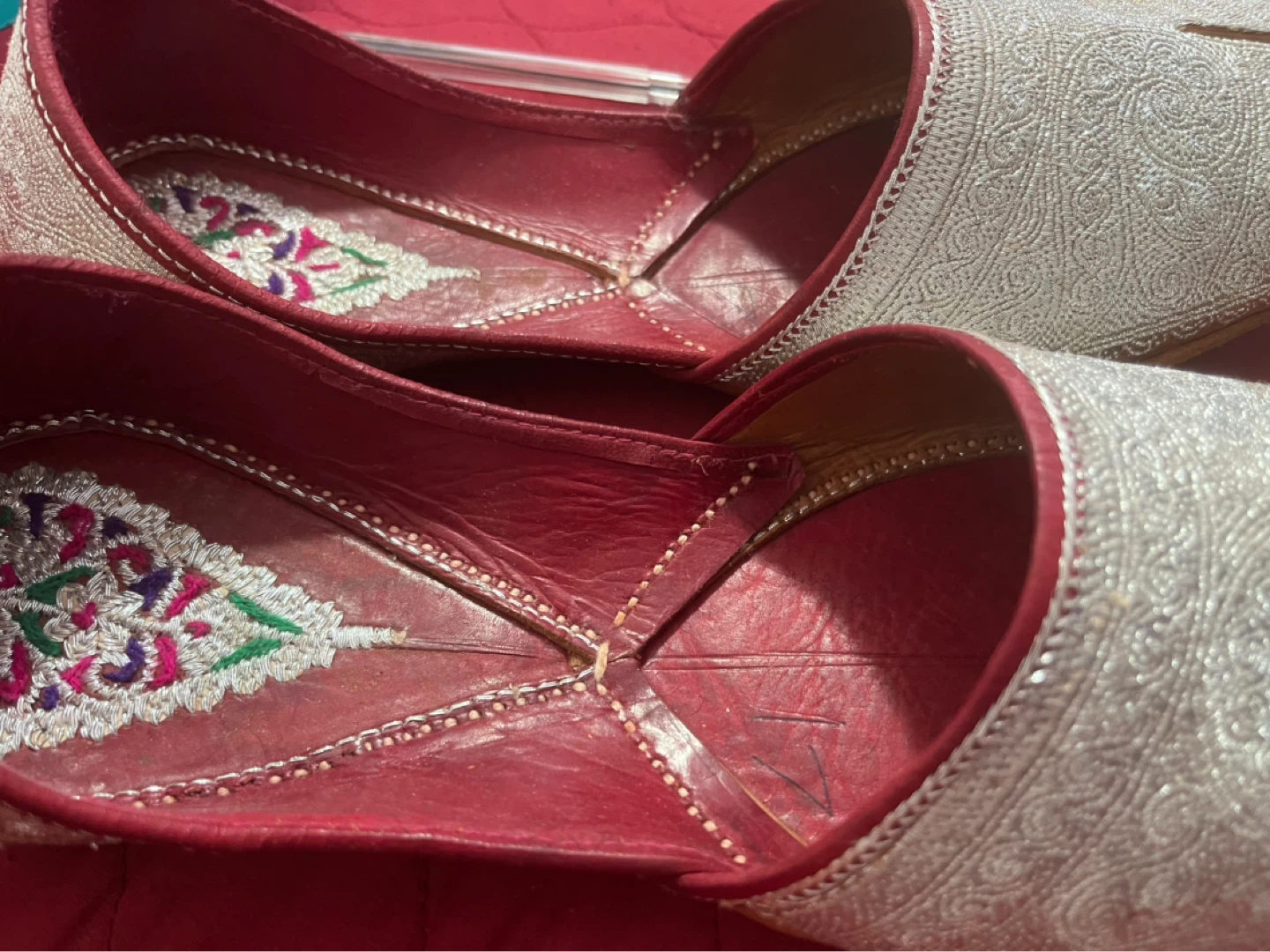 Embroidered Red Leather Jutti Shoes - photo 4