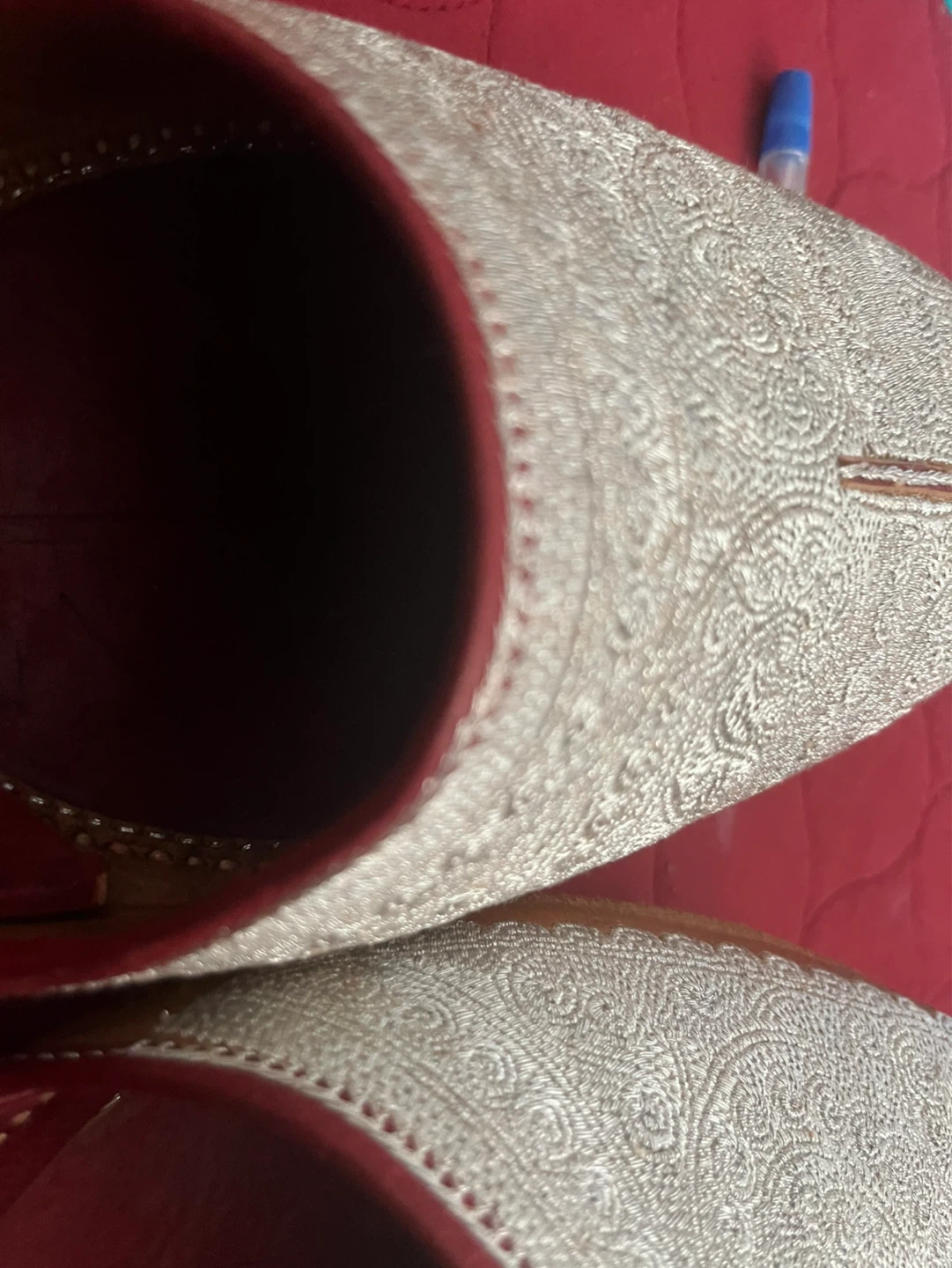 Embroidered Red Leather Jutti Shoes - photo 3