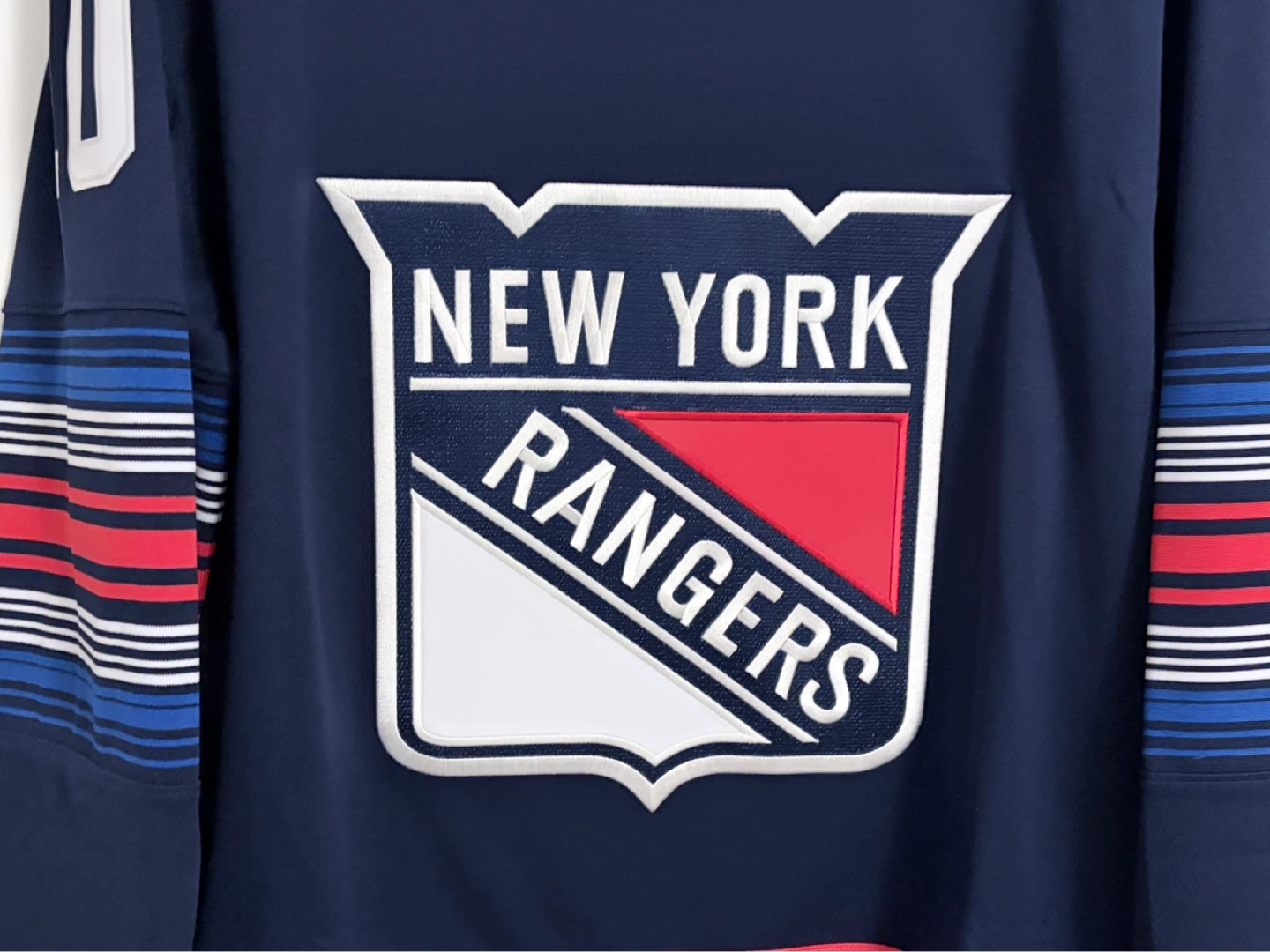 BNWT Authentic Fanatics New York Rangers Panarin Jersey Medium - photo 4