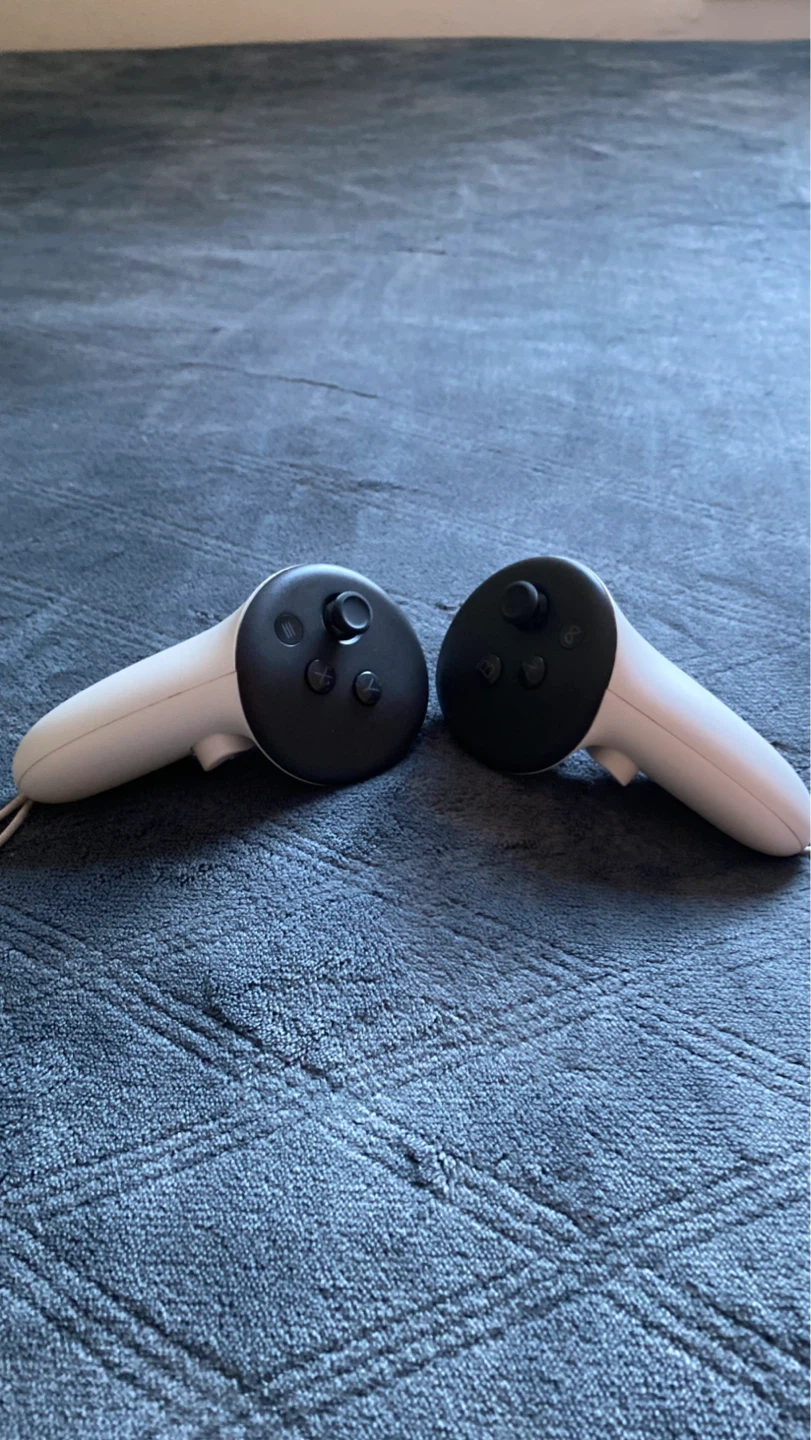 Oculus 3s (256 gigs) - photo 2