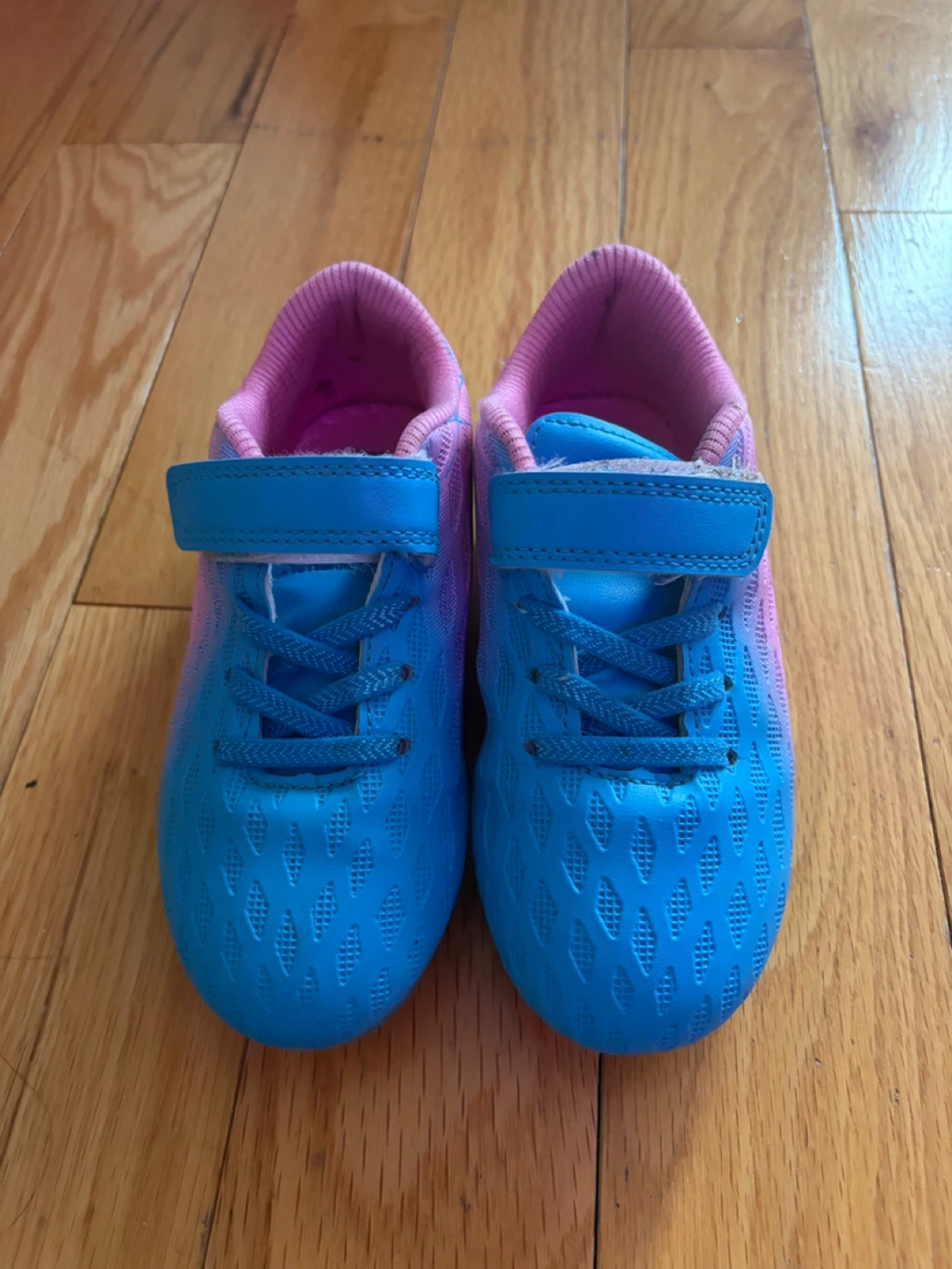 Kids Soccer Cleats Size 11 - photo 4
