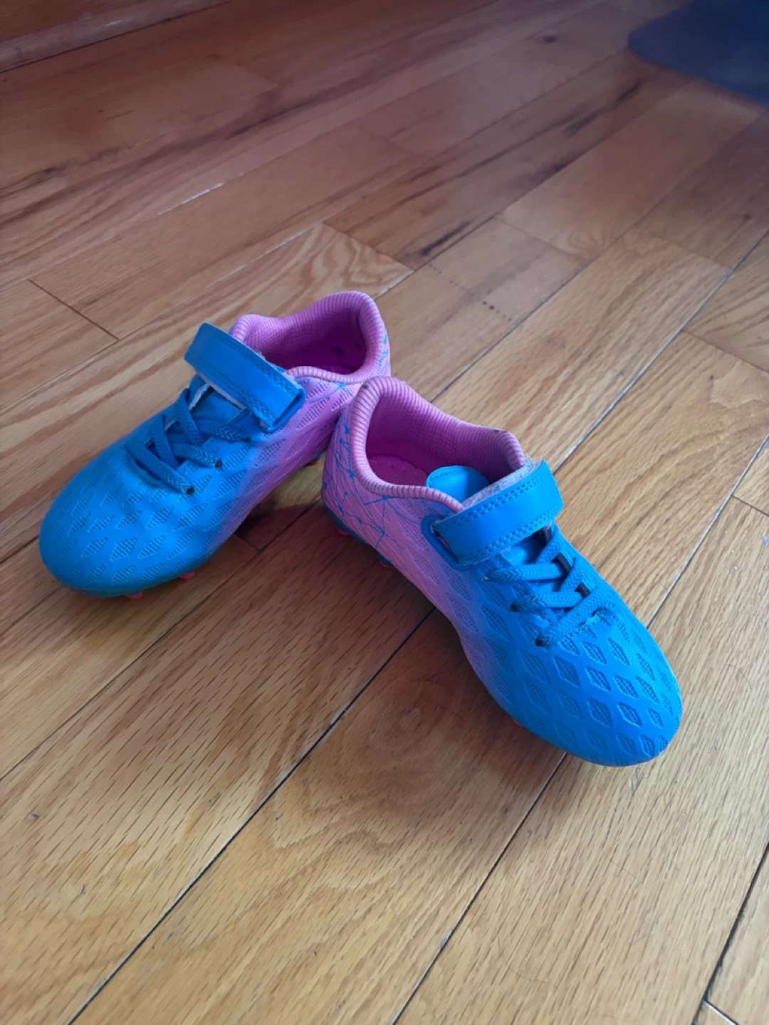 Kids Soccer Cleats Size 11