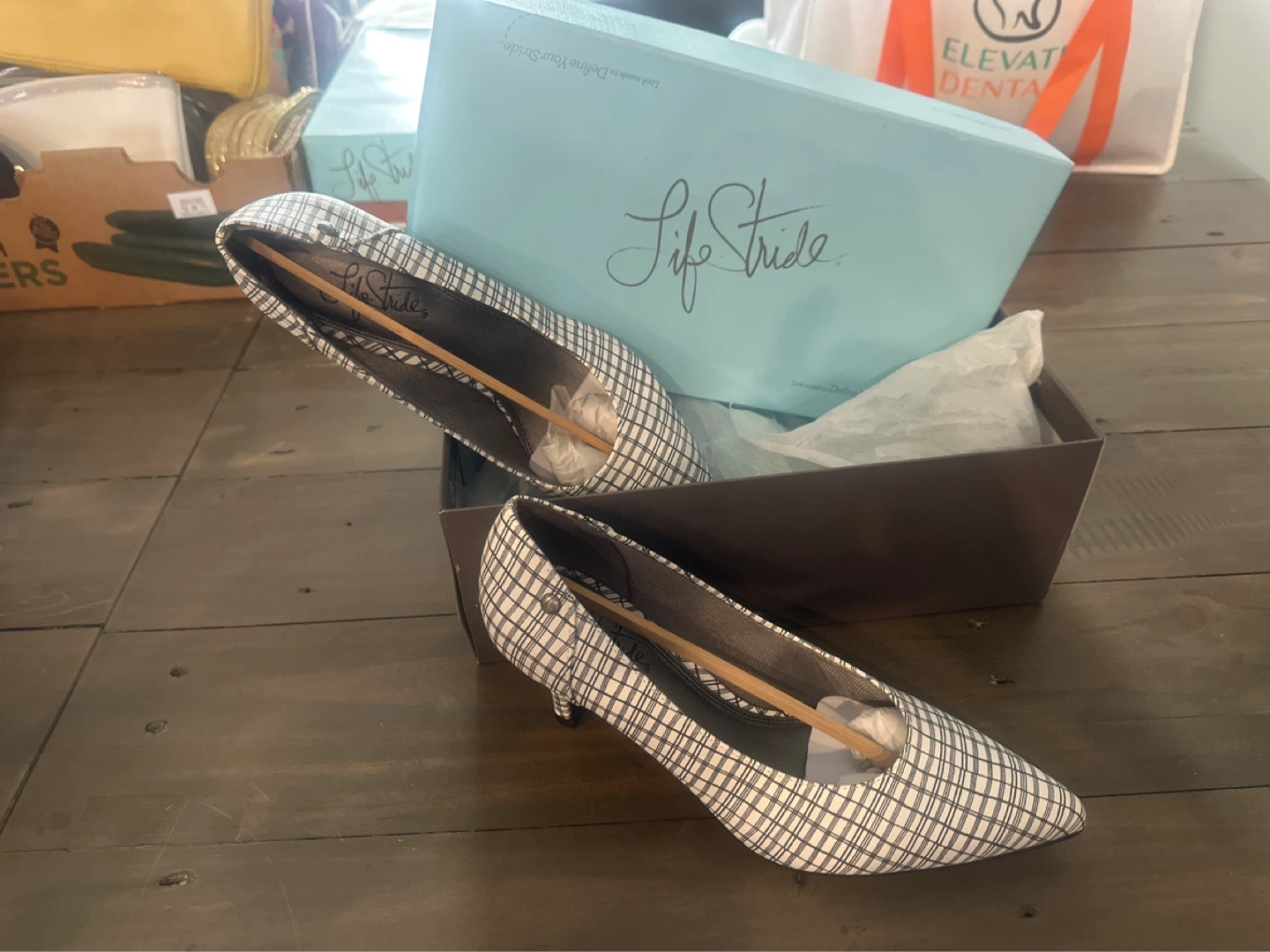 Life Stride Size 8 Black Pumps with Box
