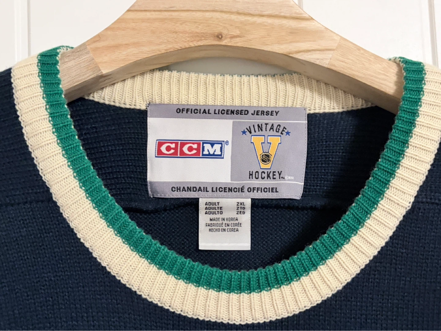 Authentic CCM Canucks Stick In Rink Vintage Sweater 2XL - photo 3