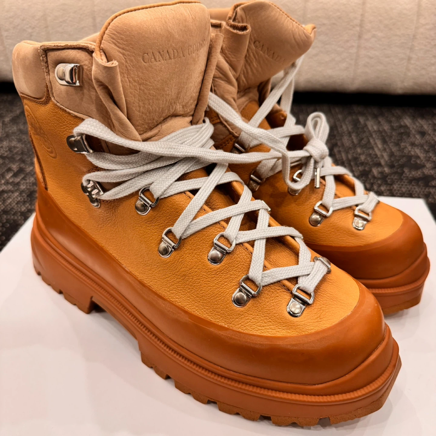 BNIB Canada Goose Tan Journey Hiking Boots | Men 10