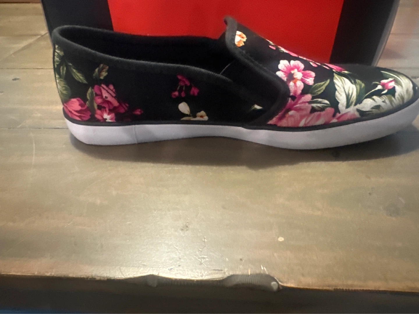 G by Guess Floral Slip-On Sneakers - photo 2