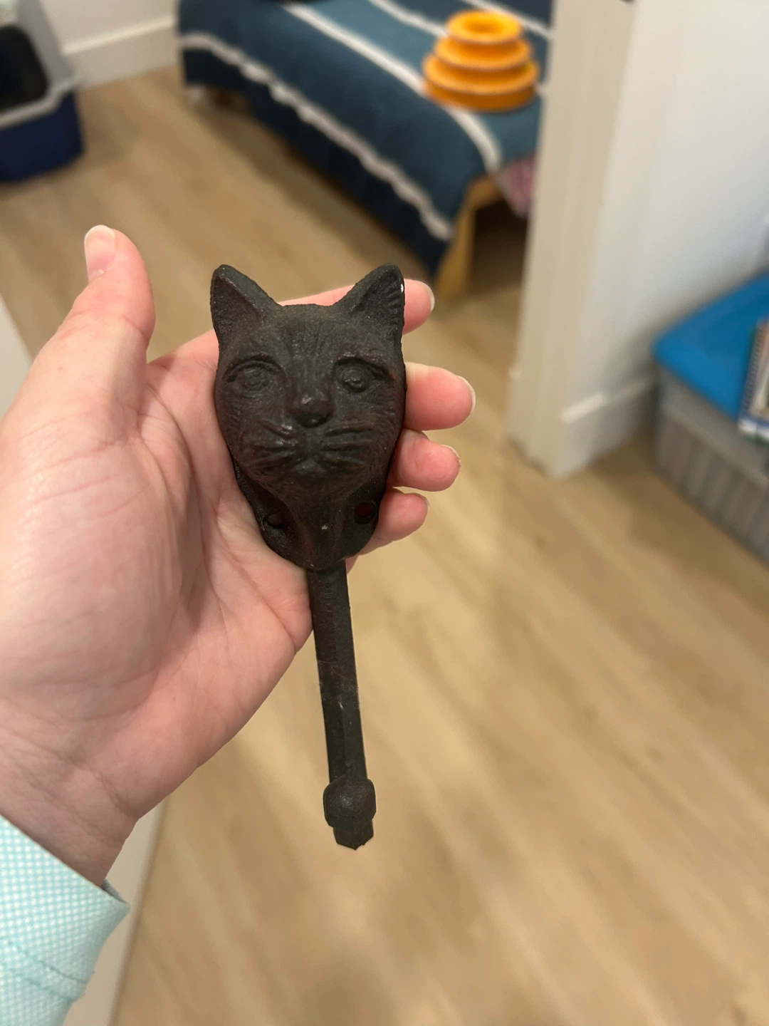 Heavy cat hook