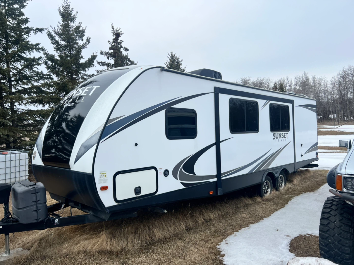 Sunset Trail Super Lite Travel Trailer - photo 2
