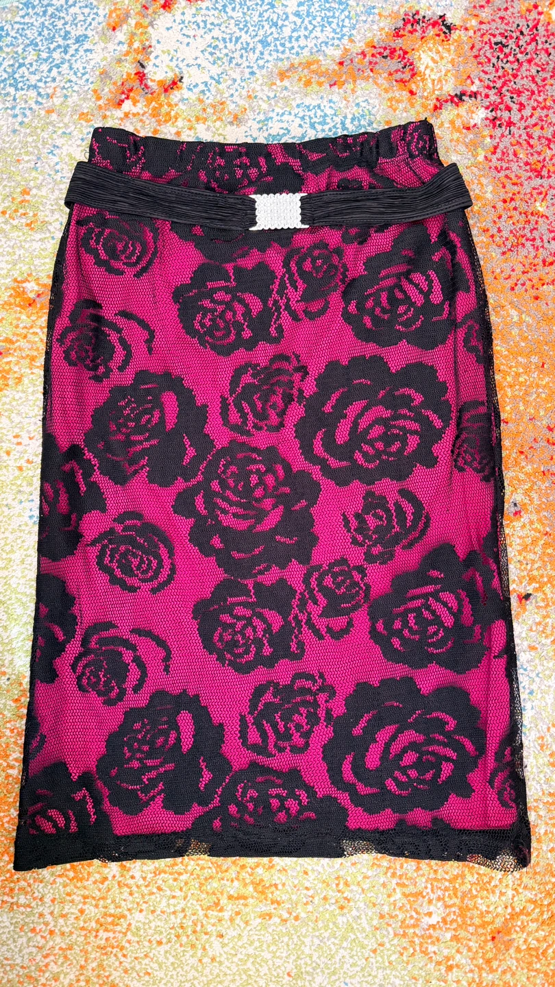 Black Rose Lace Skirt.   Size S/M - photo 2