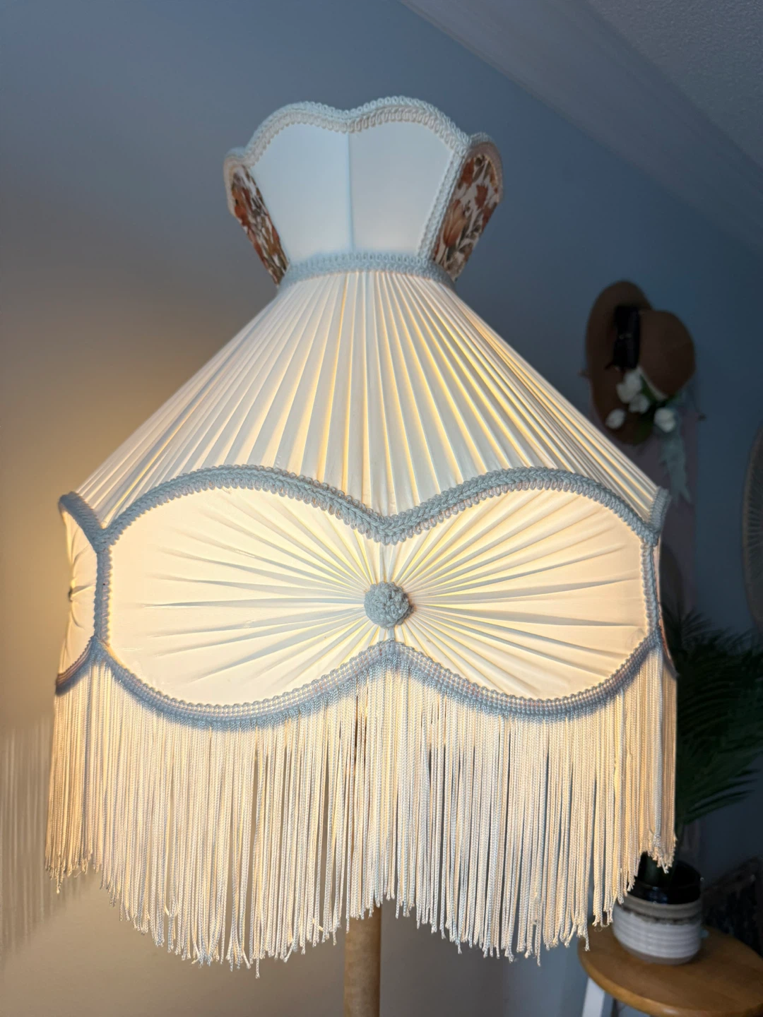 Vintage Floral Accent Floor Lamp - photo 5
