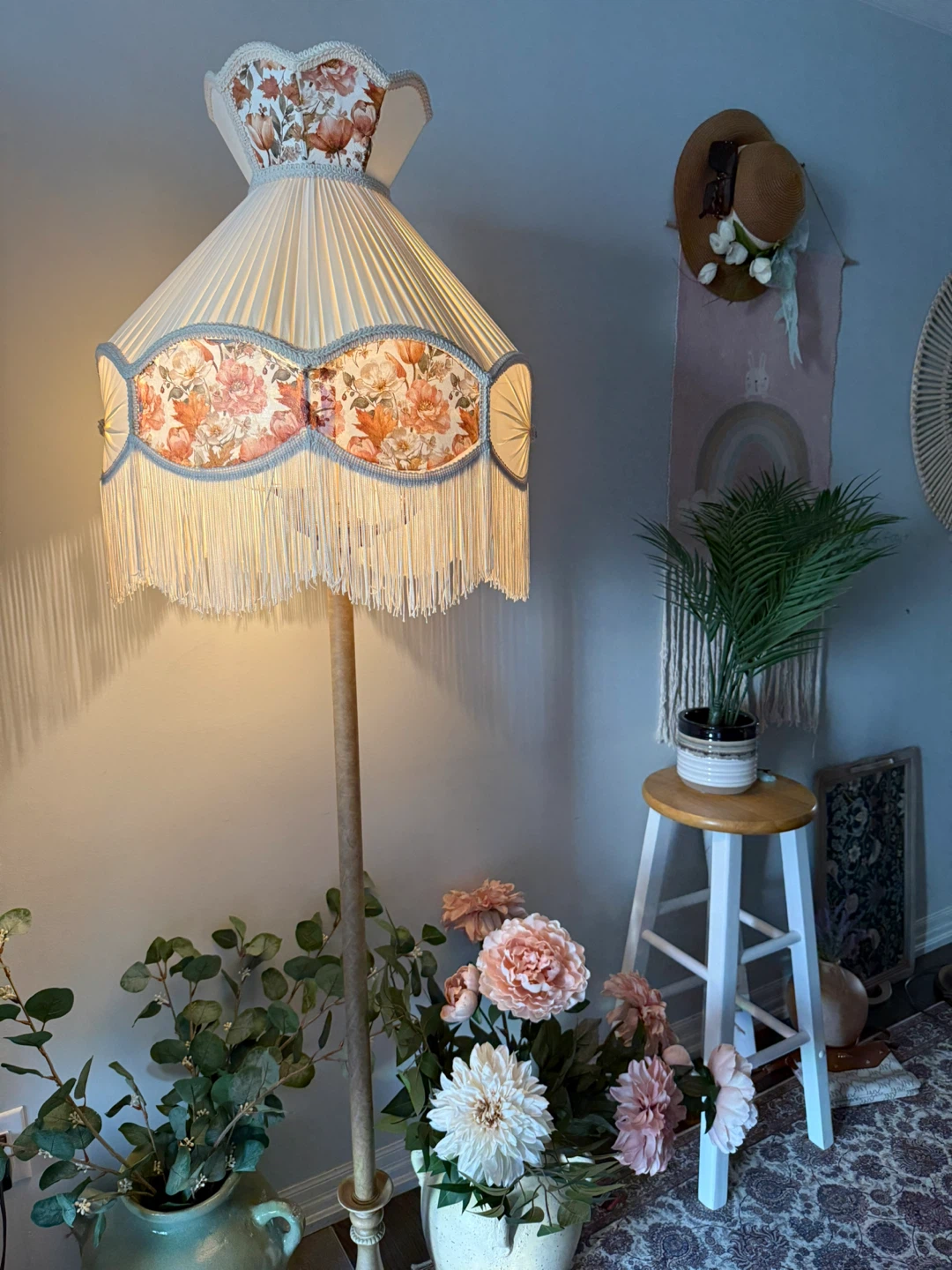 Vintage Floral Accent Floor Lamp