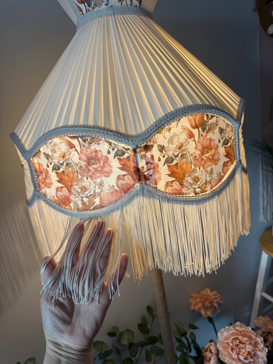 Vintage Floral Accent Floor Lamp - photo 3