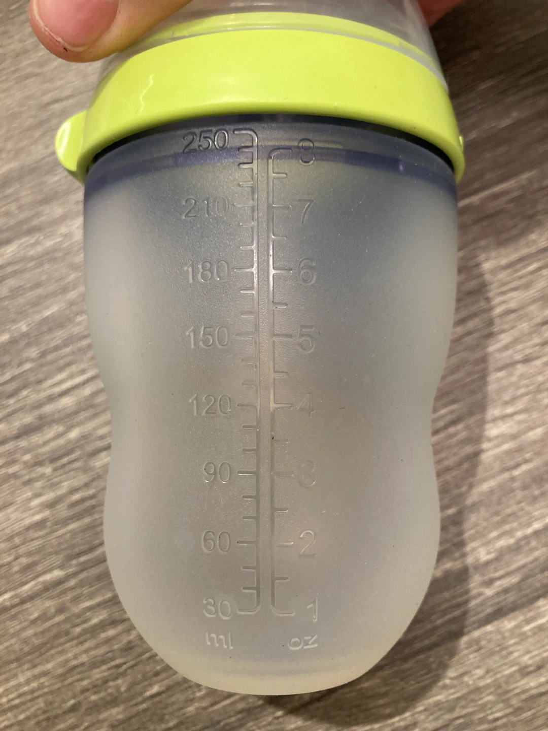 Comotomo Baby Bottles - Set of 4 plus mini one - photo 3