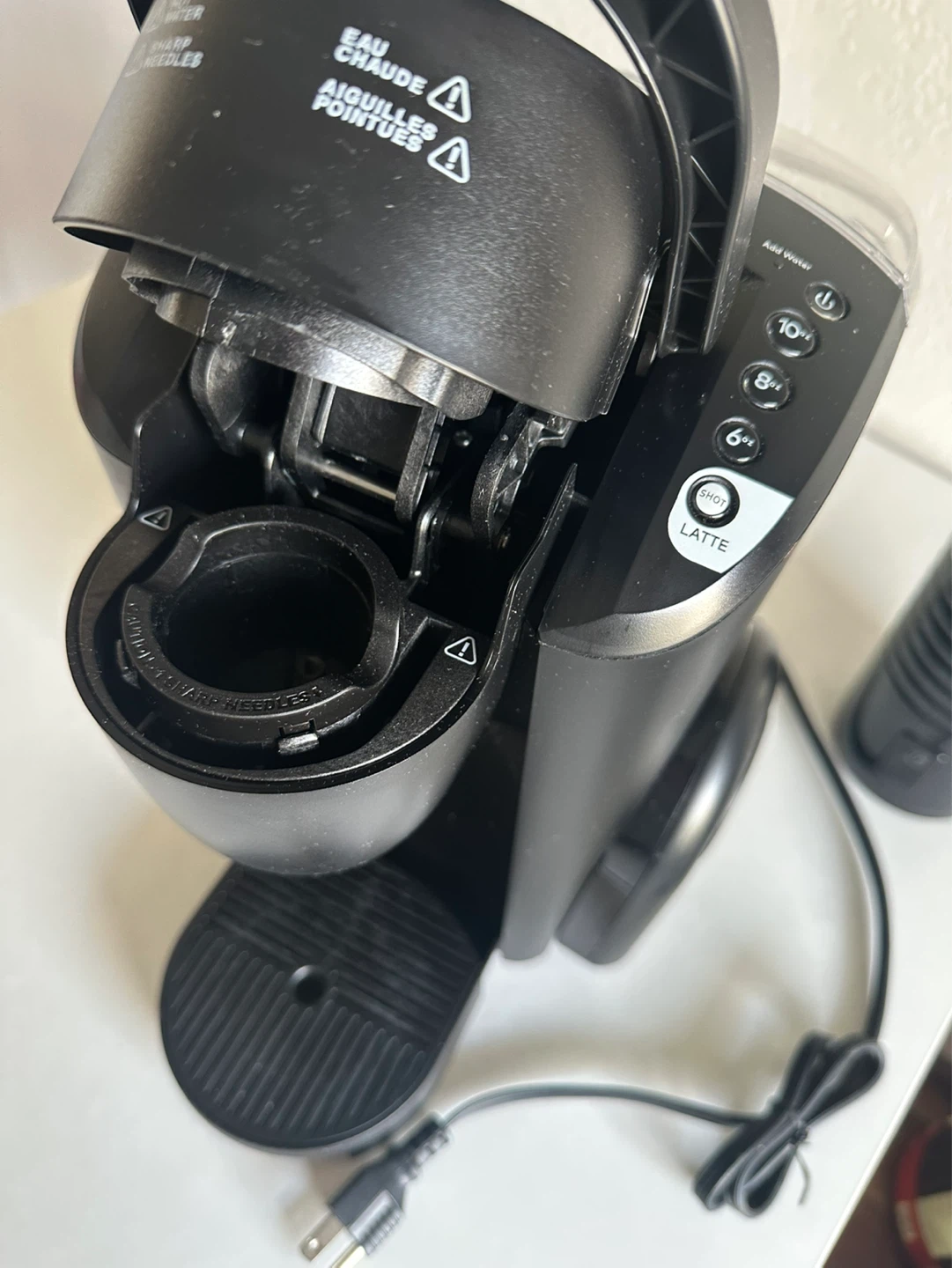Keurig Coffee Maker and Milk Frother - photo 3