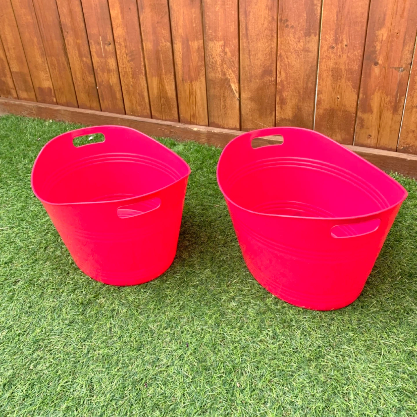 Storage Bins Plastic Tubs Red Storage Baskets Set 2 Large - photo 2