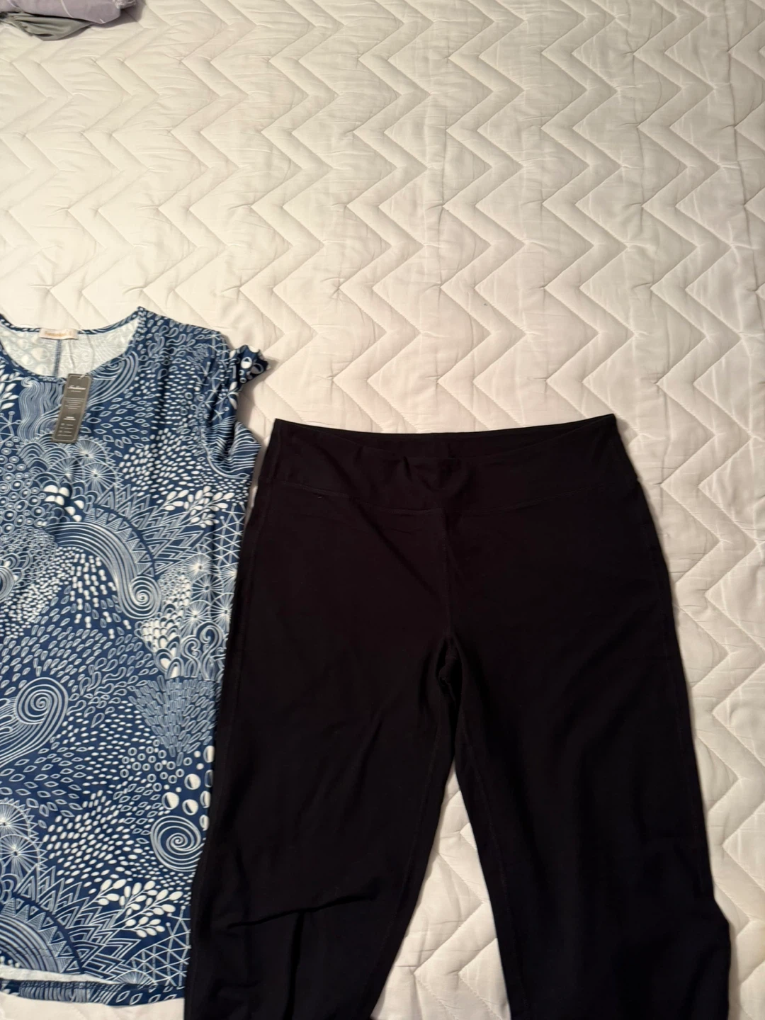 Black Funtastick Cropped Leggings and tunic size 2 XL - photo 2