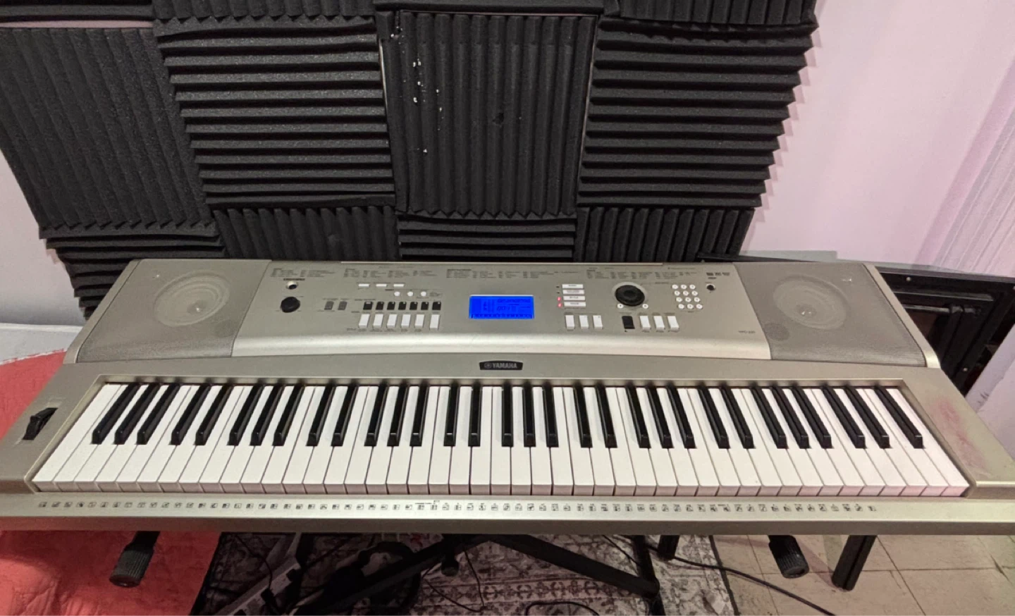 Yamaha YPG-235 76-key portable grand piano