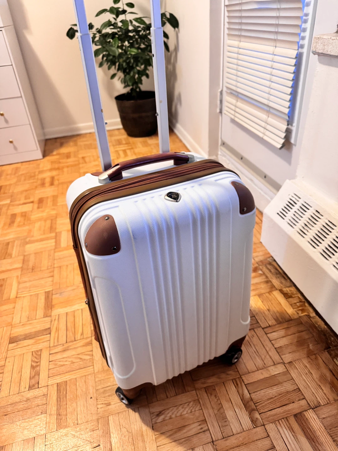 White Spinner Suitcase with Brown Accents - photo 2