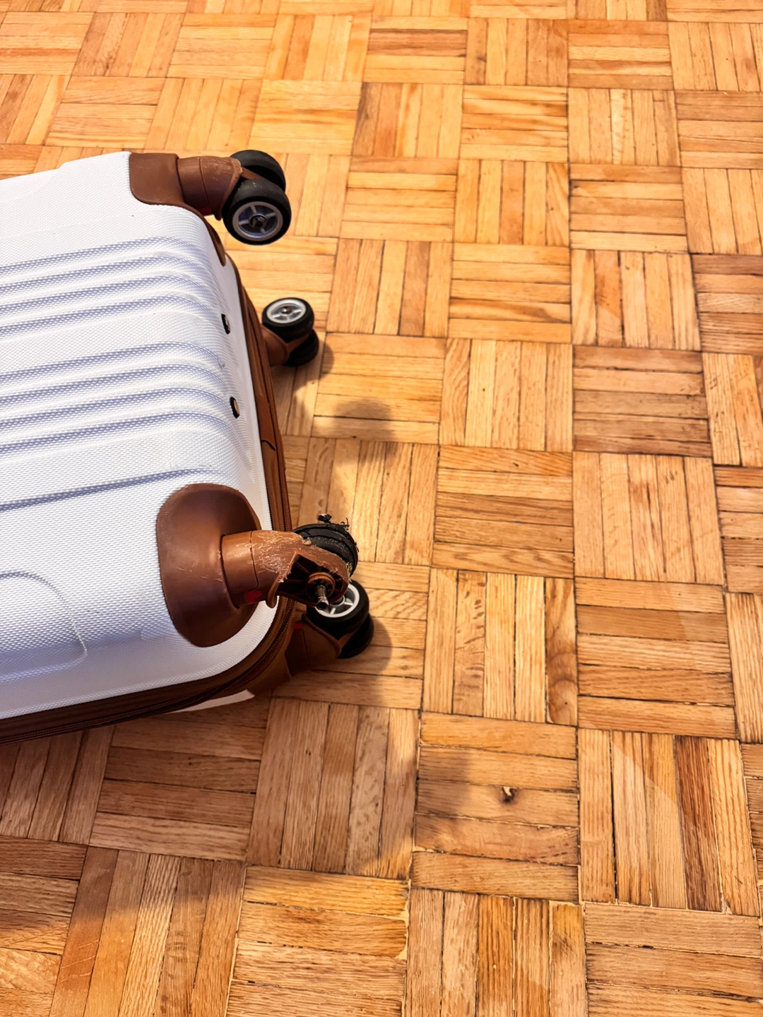 White Spinner Suitcase with Brown Accents - photo 5