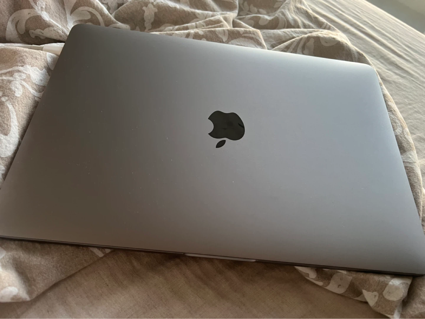 Apple MacBook Pro 13-inch - photo 2